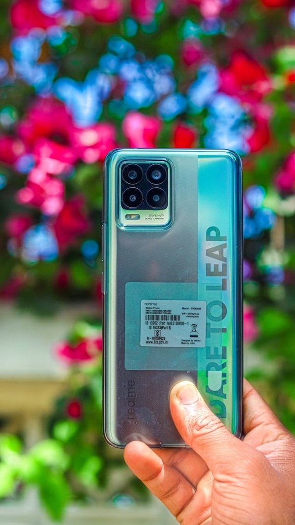 Quels réglages pour optimiser l'autonomie d'une batterie sur un Realme X50 Pro en voyage?